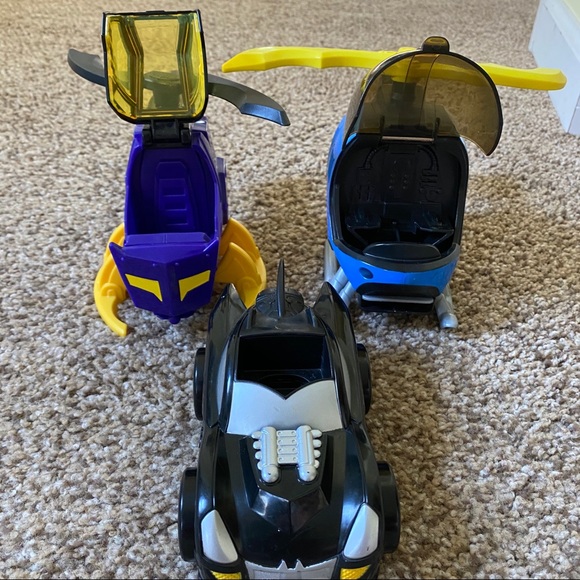 Batgirl, Batcopter and Batmobile - Picture 4 of 4